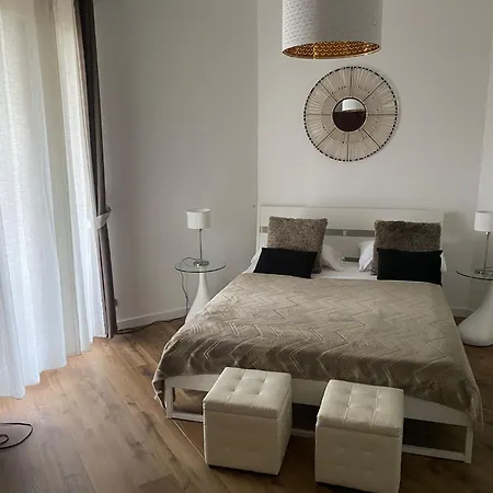 Eur Centro Lux Con Camino 아파트 *