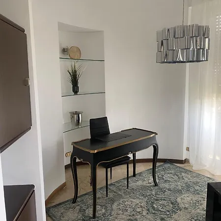 Eur Centro Lux Con Camino *